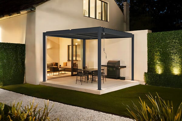 CAZEBOO - Cazeboo Pergola bioclimatique autoportée PIANA 3x3 m aluminium gris - lames orientables - large