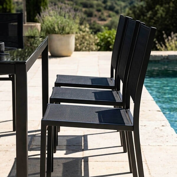 OVIALA - Ensemble table de jardin et 8 chaises avec plateau verre noir - Ajaccio - large