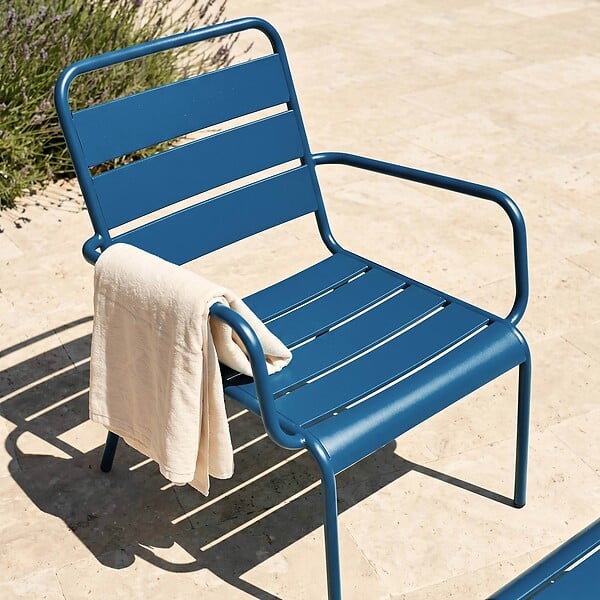 OVIALA - Fauteuil relax et repose pied en métal bleu pacific - Palavas - large