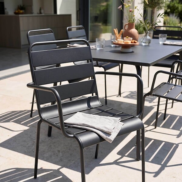 OVIALA - Ensemble table de jardin et 6 fauteuils en métal gris - Palavas - large