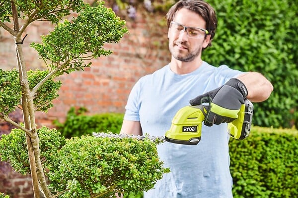 RYOBI - Cisaille - Sculpteur de végétaux 18V RYOBI - Batterie 2,0Ah - Chargeur - RY18GSA-120T - large