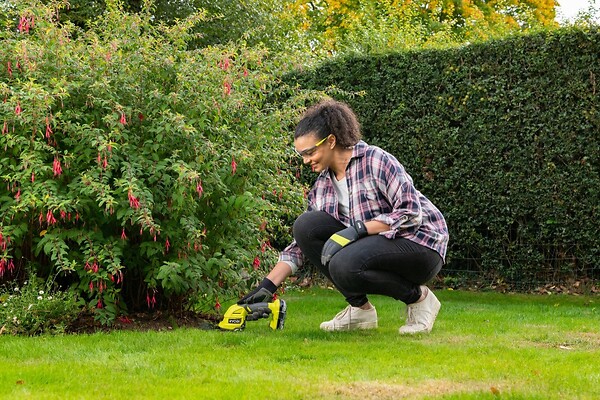 RYOBI - Cisaille - Sculpteur de végétaux 18V RYOBI - Batterie 2,0Ah - Chargeur - RY18GSA-120T - large