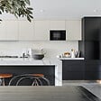 BEKO - Beko Four micro-ondes et gril encastrable 20L, 800W. Sécurité enfant, 8 programmes de cuisson automatiques, noir (BMGB20212B) - vignette