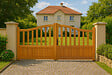 GD MENUISERIES - Portail en bois - Ajouree -  L3m x H1,10/1,30 - vignette