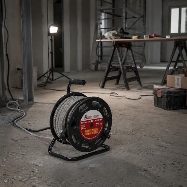 BATILEC - BATILEC - Enrouleur ruban LED de chantier 25 mètres – Puissant et pratique - Indice de protection IP45 IP65 - large