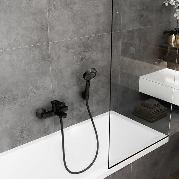 HANSGROHE - Pack mitigeur bain douche mécanique Vernis Blend + colonne Vernis Blend 200 noir mat - large