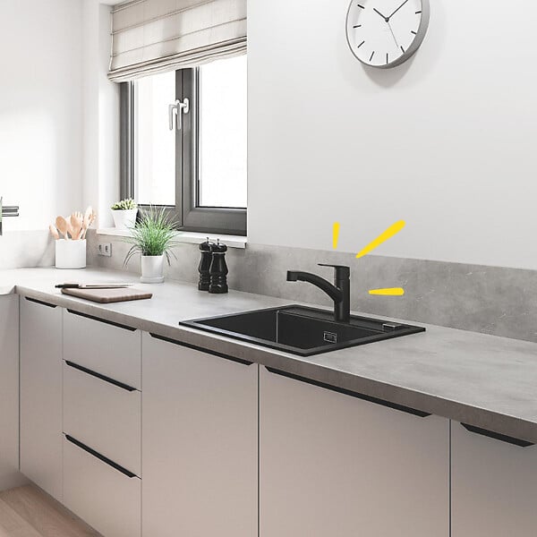 SWISS AQUA TECHNOLOGIES - 62x44 cm évier avec égouttoir réversible en Granite, à encastrer, noir + mitigeur lavabo/cuisine Grohe Start (SATSE2BG431) - large
