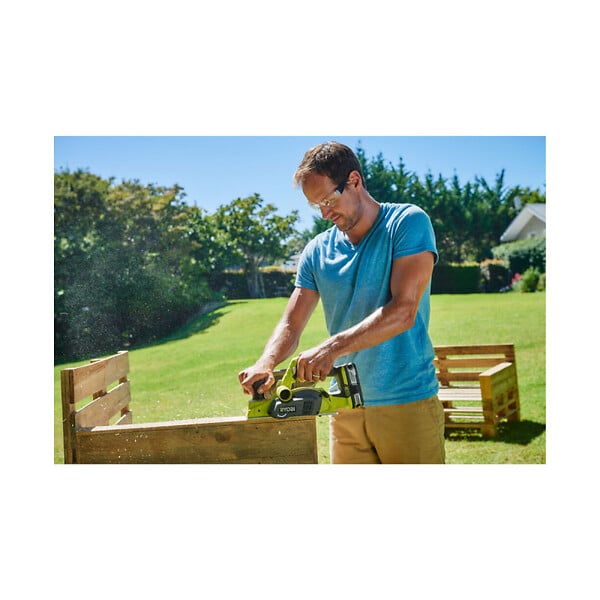 RYOBI - Pack RYOBI rabot 18V One+ 82mm R18PL-0 - 1 batterie 4.0Ah - 1 chargeur rapide 2.0Ah RC18120-140 - large