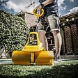 MCCOVER - Balayeuse gazon synthétique Garland ROLL&COMB 141 E-V26 Jaune - vignette