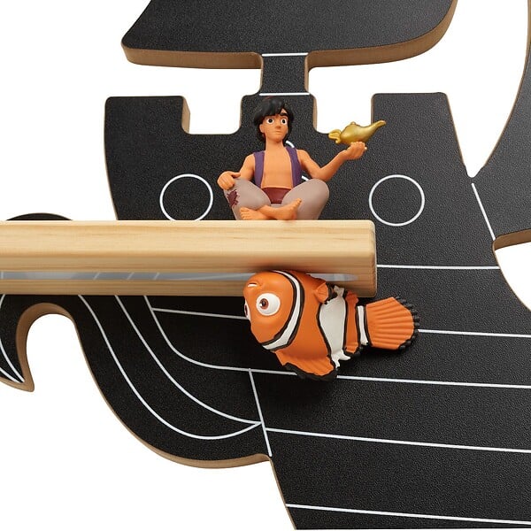 TECTAKE - Étagère murale décorative pirate en bois, pour 40 figurines, magnétique, support inclus, noir, 66,5 x 16,5 x 57 cm - large