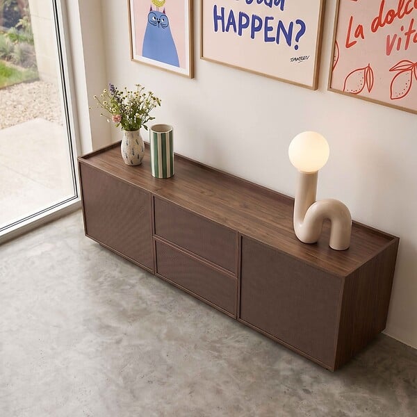 OVIALA - Meuble TV effet bois 150 cm style scandinave bois foncé - Tomy - large