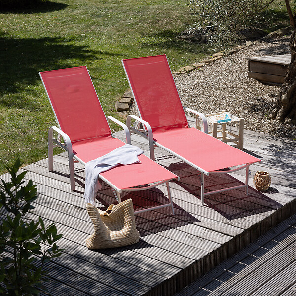 HAPPY GARDEN - Lot de 2 bains de soleil SARDINIA en textilène rose - structure blanche - large