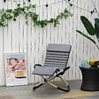 OUTSUNNY - Chaise longue à bascule pliable rocking chair design contemporain avec matelas revêtement aspect daim métal textilène gris noir - vignette