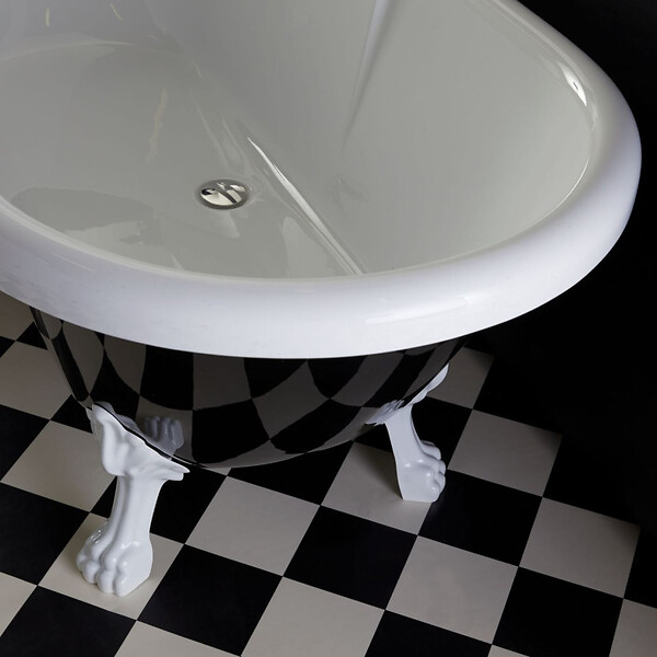PLANETE BAIN - Baignoire ilot Charly ovale noire et blanche avec piétements blanc - large
