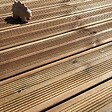 TERRASSEENBOIS - Kit complet terrasse Pin autoclave Marron pour 80 m² • Lames 4,8 m, lambourdes 4,2 m, plots réglables et visserie Inox • Livraison gratuite - vignette