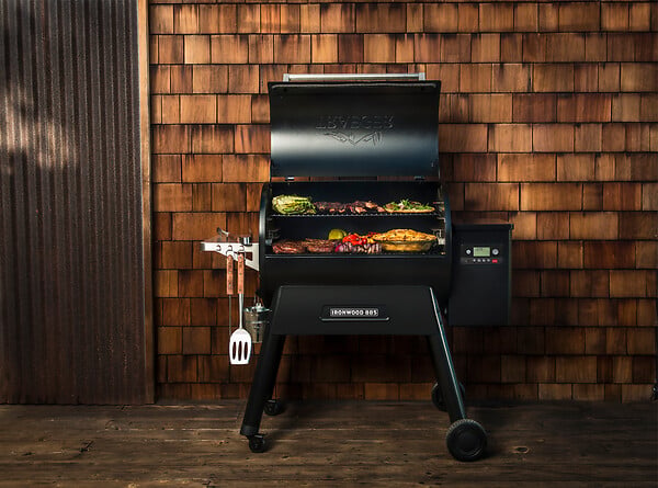 TRAEGER - Barbecue connecte Ironwood 885 - large