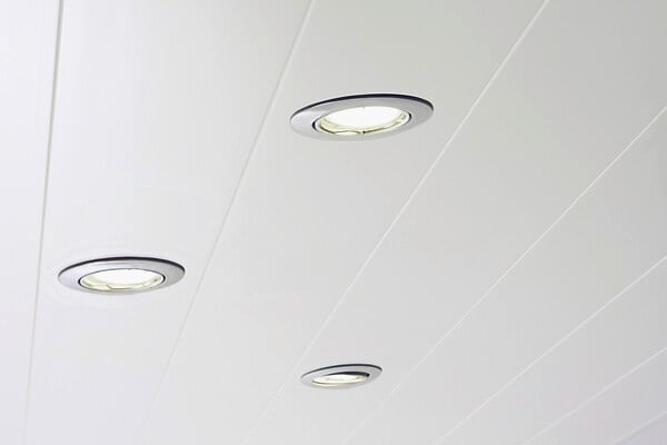 DUMAPLAST - Lambris PVC blanc crème 400x25cm - large