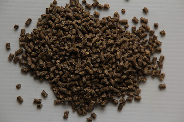 LA FERMETTE - Aliment pour poulet et volailles 25kg - large