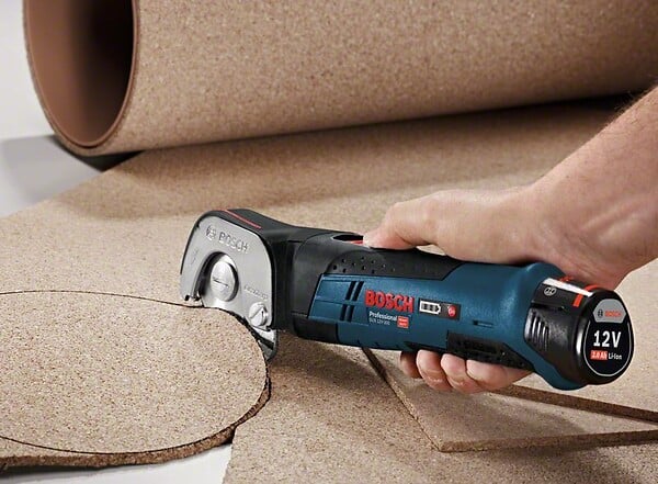 BOSCH PRO - Cisaille universelle sans-fil GUS 12V-300 Solo - large