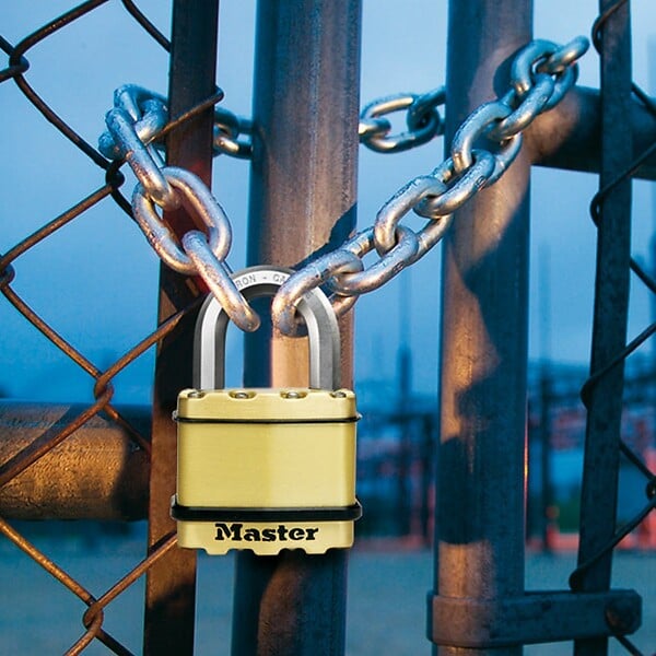 MASTER LOCK - 2 cadenas à clé en acier laminé 45mm anse octogonale d.8xh.24mm - large