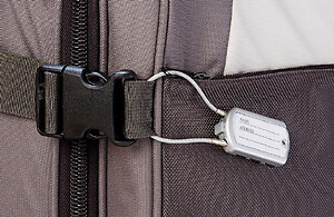 MASTER LOCK - Cadenas porte-adresse à combinaison programmable 30mm anse d.2xh.15mm - large