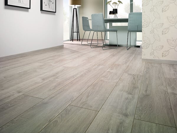 HOMFLOR - Sol stratifié 12mm - Strong 619 - Chêne Sardaigne - 1,65m² - large