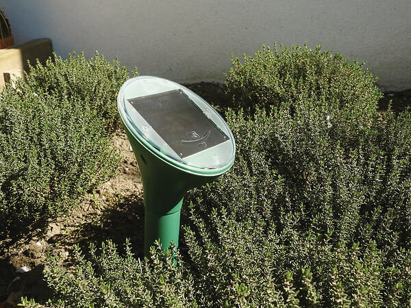 SWISSINNO - Chasse taupe solaire - 650m² - Rechargeable - large