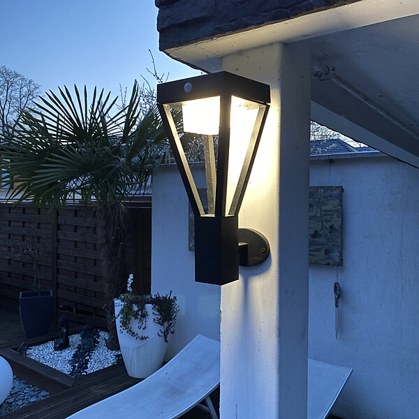 LUMIHOME - Applique Solaire LUXOR noire - avec détecteur de présence - large
