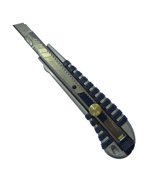 MC KENZIE - Cutter - Métal - 9mm - large